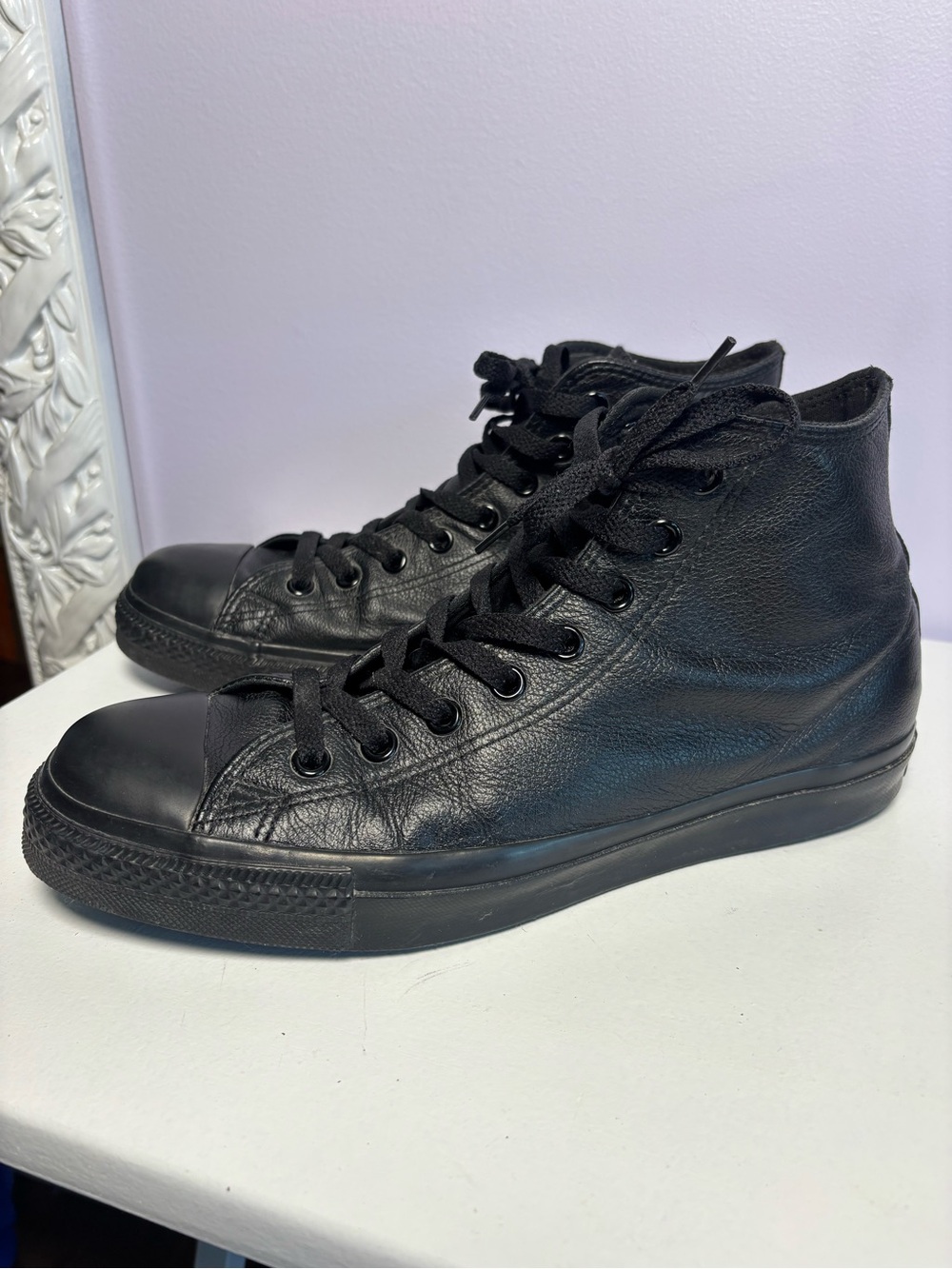 Converse All Stars Men's Black Leather High-Top Sneakers Size 10
